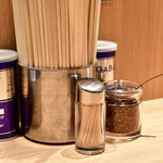 田中そば店 - 卓上