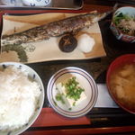 青海 - （ランチ）焼き魚定食大盛り（秋刀魚）
