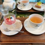 Chou de ruban - 紅茶はデンメアティーハウスのザッハブレンド
                        名門“ホテルザッハ”で提供されている紅茶です^ ^