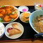 向陽飯店 - 