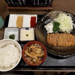 Moto mura - 牛かつ麦飯とろろセット（130g）