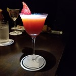 バー キュラソー - 苺のカクテル