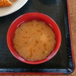 焼肉食堂 花 - 味噌汁（チキンかつ定食）