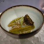 INUA - ジュンサイとキャビア