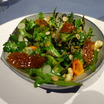 INUA - 塩漬けいくらと香草サラダ