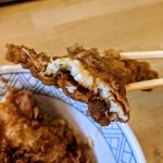 天丼ころも - 穴子天　中身ふわ　　食べちゃって尻尾に近い方になっちゃった