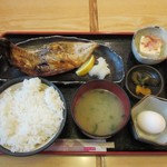 Nari Zou - サバの塩焼定食