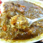 アーモンド - カレーライス（大盛）950円（サラダ、スープ、コーヒー付き）
      カレーライス（大盛）950円（サラダ、スープ、コーヒー付き）