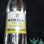 セブンイレブン - ドリンク写真:強炭酸水レモン 500ml_91円 無果汁