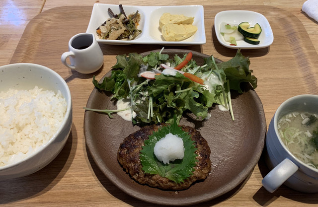 石窯ピッツァと和食と酒 そる 五稜郭公園前 ダイニングバー 食べログ