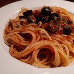 Pinorosso - アンチョビのトマトソースパスタ