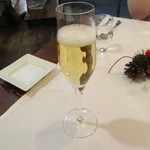 French Restaurant Plaisir - 乾杯のシャンパン　ギ・チボー・ブリュット　グランクリュウェルズネイ