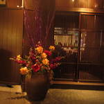 個室和食 紅炉庵 - (p≧▽≦q) １階入口（'12.12月より）