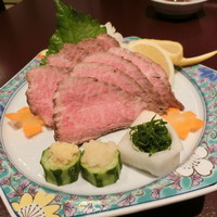 荒井屋 万國橋店 - 「牛焼霜造り」2,000円