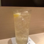 焼鳥 おみ乃 - 響 炭酸割り レモン入り