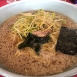 ニューラーメンショップ宝田 - ネギラーメン 中盛 750円