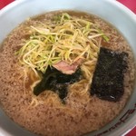 ニューラーメンショップ宝田 - ネギラーメン 中盛 750円