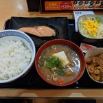 Yoshinoya - 焼魚牛小鉢定食（豚汁変更）