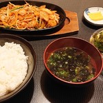 若大将 - ご飯セットと豚キムチ炒め。