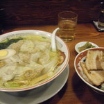 10931928 - 雲呑麺（塩）＋高菜とチャーシュー丼