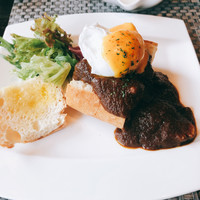 R restaurant & bar - 