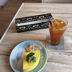 カフェ マルツナ - 料理写真:アイスティーと