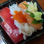 笹互寿司 - 紅白丼