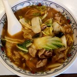 東華園 - ピリ辛ラーメン