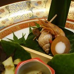 島津寿し - ●●予算相談おまかせ10,800円　①付出②造り③鍋風④小鉢⑤煮物⑥焼物⑦酢物⑧天ぷら⑨にぎり⑩椀物⑪デザート） 2019年06月