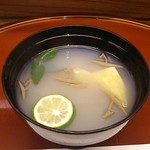 島津寿し - ●●予算相談おまかせ10,800円　①付出②造り③鍋風④小鉢⑤煮物⑥焼物⑦酢物⑧天ぷら⑨にぎり⑩椀物⑪デザート） 2019年06月