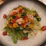 輝楽家 - 蒸し鶏と夏野菜の梅サラダ