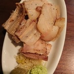 池袋 Cafe&Dining ペコリ - お替り自由の自家製ベーコン