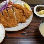 とんかつ高田 - ロースかつ定食＊エビ付