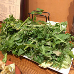 立飲・ビストロシン サンテ - ３種の葉っぱサラダ