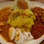 博多もつ処 東屋 - ランチの牛もつスパイスカレー1000円