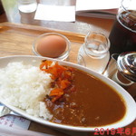 ぶいえいと - モーニング　ミニカレー＋ゆで玉子＋アイスコーヒー　\750