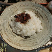 平野屋 - むしやしないの鮎茶漬け+志んこと抹茶セット(2300円)♪
                  鮎茶漬けには筍や山菜の小鉢、香の物付き。
                  鮎茶漬けに乗ってるのは鮎の柔らかく煮込まれた佃煮みたいのなんだけど、程よく塩が効いて美味しかった！