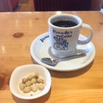 Komeda Kohi Ten - ブレンドコーヒー（440円）
                        おつまみはこんな感じ。
                        素朴な美味しさ。
