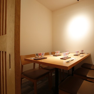 We have 2 private rooms with a nice atmosphere that can be used for entertaining!