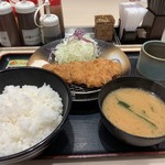 Matsunoya - 全体的に立派な定食です。