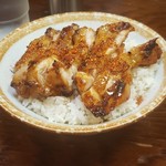 鳥やす - 焼鳥丼