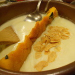 東京カフェレストラン フレスカ - チーズフォンデュ（ノーマルとにんにく）　カボチャの土手が美味。