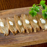 いぶり沢庵とクリームチーズ いぶり沢庵とクリームチーズ