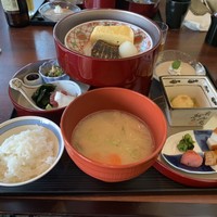 日本料理 初海 - 