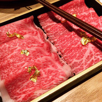 神戸牛 しゃぶしゃぶ おもき 離れ 銀座店 - 神戸牛の赤身＆霜降り相盛りしゃぶしゃぶ