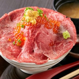 吉祥寺 肉ドレス海鮮丼_0