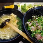 Dontei - あじ丼(¥840/込)　味噌汁、サラダ、デザート付