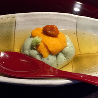 はれや別邸 - 蓬豆腐の雲丹とクコの実のせ