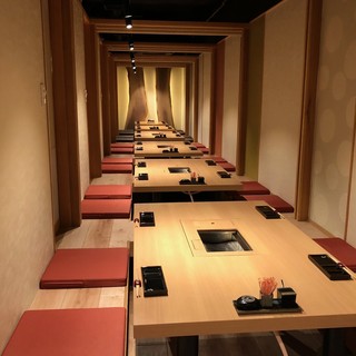 和モダン個室を全て連結させた全長15ｍの大個室。最大40名様まで対応可能です♪