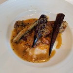 クラリタ ダ マリッティマ - スぺリブのバルセート煮込み おアルミジャーのチーズのリゾット添え